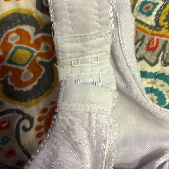 NWOT instant shaping white color and lace front hook bra size 42DD - Picture 3 of 6